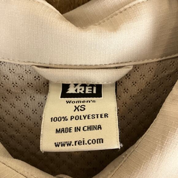 REI CO OP Womens Shirt Tan Button Down Long Sleeve Zip Pockets XS - Picture 6 of 12